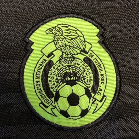 Adidas México Home 2015 SoccerJersey-womens-Medium - Picture 2 of 6